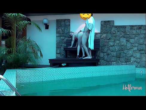 ❤️ Bulla ancillam ad piscinam invitat, sed fervido resistere non potuit Porn video  at porn la.light2cloud.top